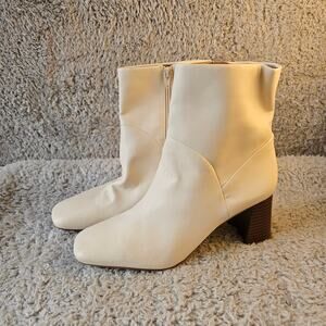 NEW Nordstrom Rack‎ Women's NAJA Square Toe Ankle Heeled Bootie Size 9.5M Ivory